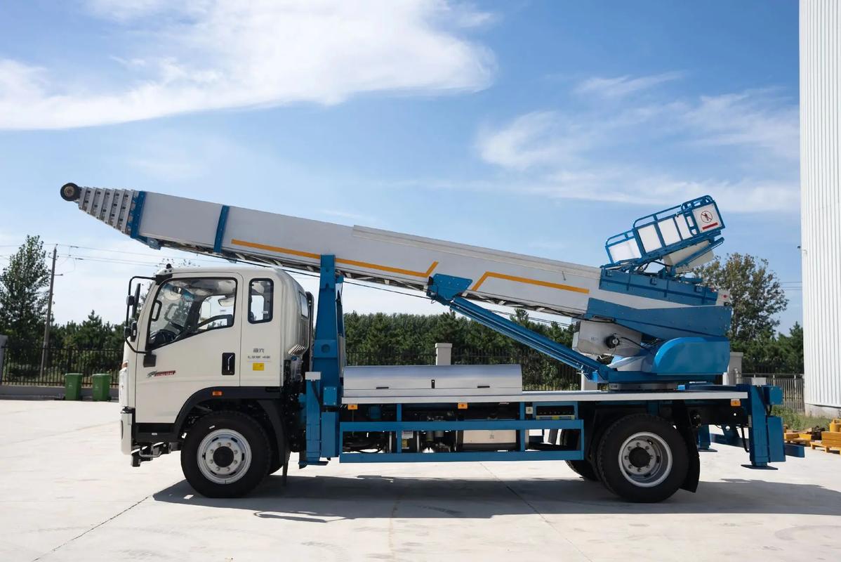 枣庄薛城云梯上料车租赁费用