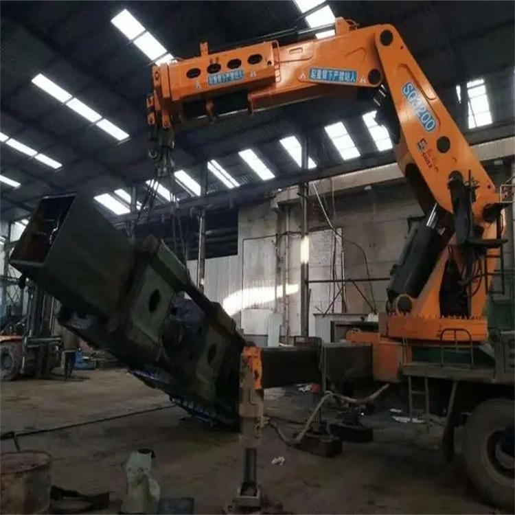 枣庄薛城130吨折臂吊车出租吊机租赁附近电话