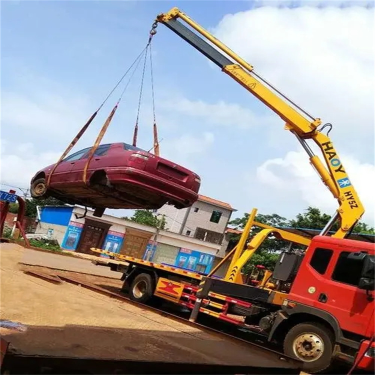 枣庄薛城吊车吊汽车的正确方法